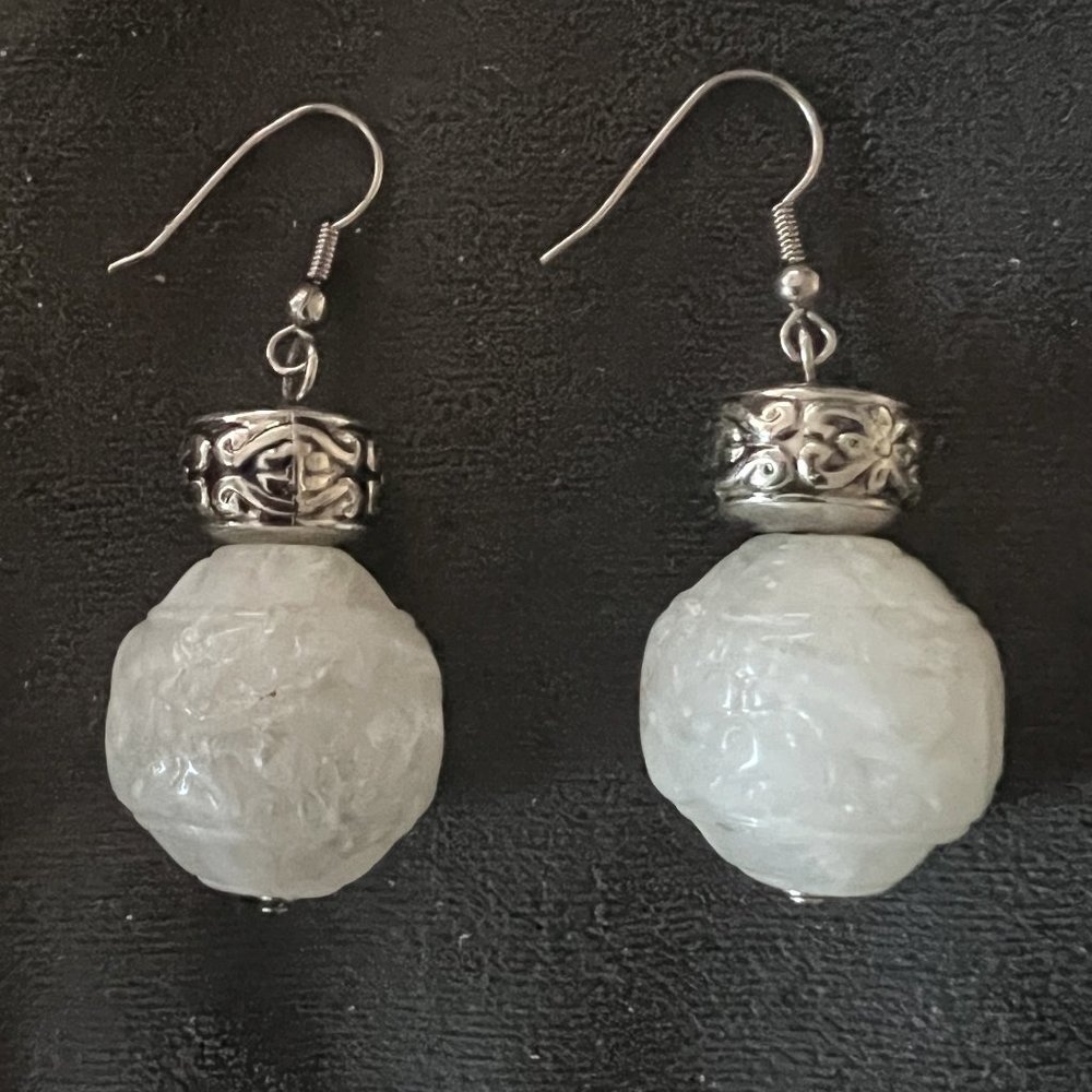 NWOT Chico's White Carved Bead & Silver Drop Hook Earrings Pierced